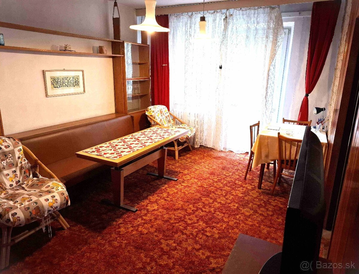 Pôvodný stav: 3 iz., Mládežnícka ul., B.Bystrica,159 000,-€ - 6