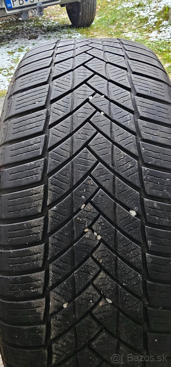 Predam zimné pneumatiky 215/55 R17 - 6