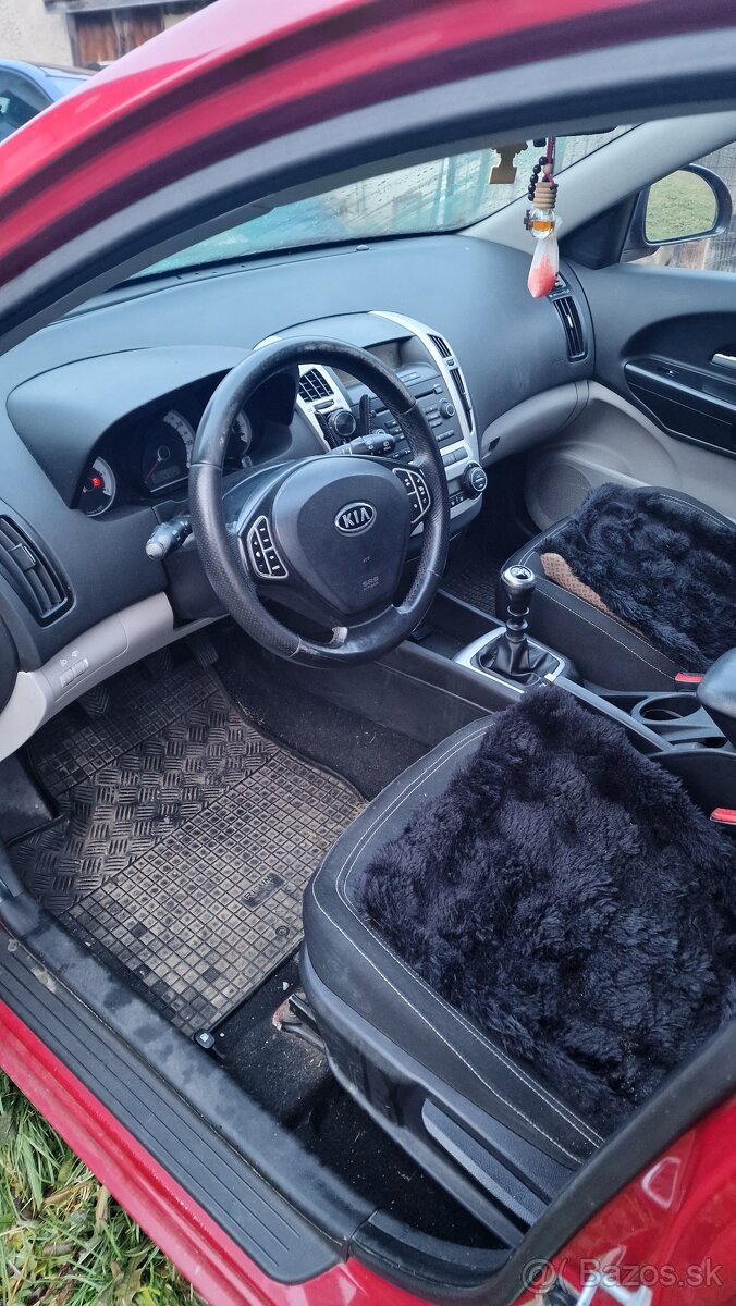 Predám v celku Kia ceed 1.6 crdi 85kw - 6