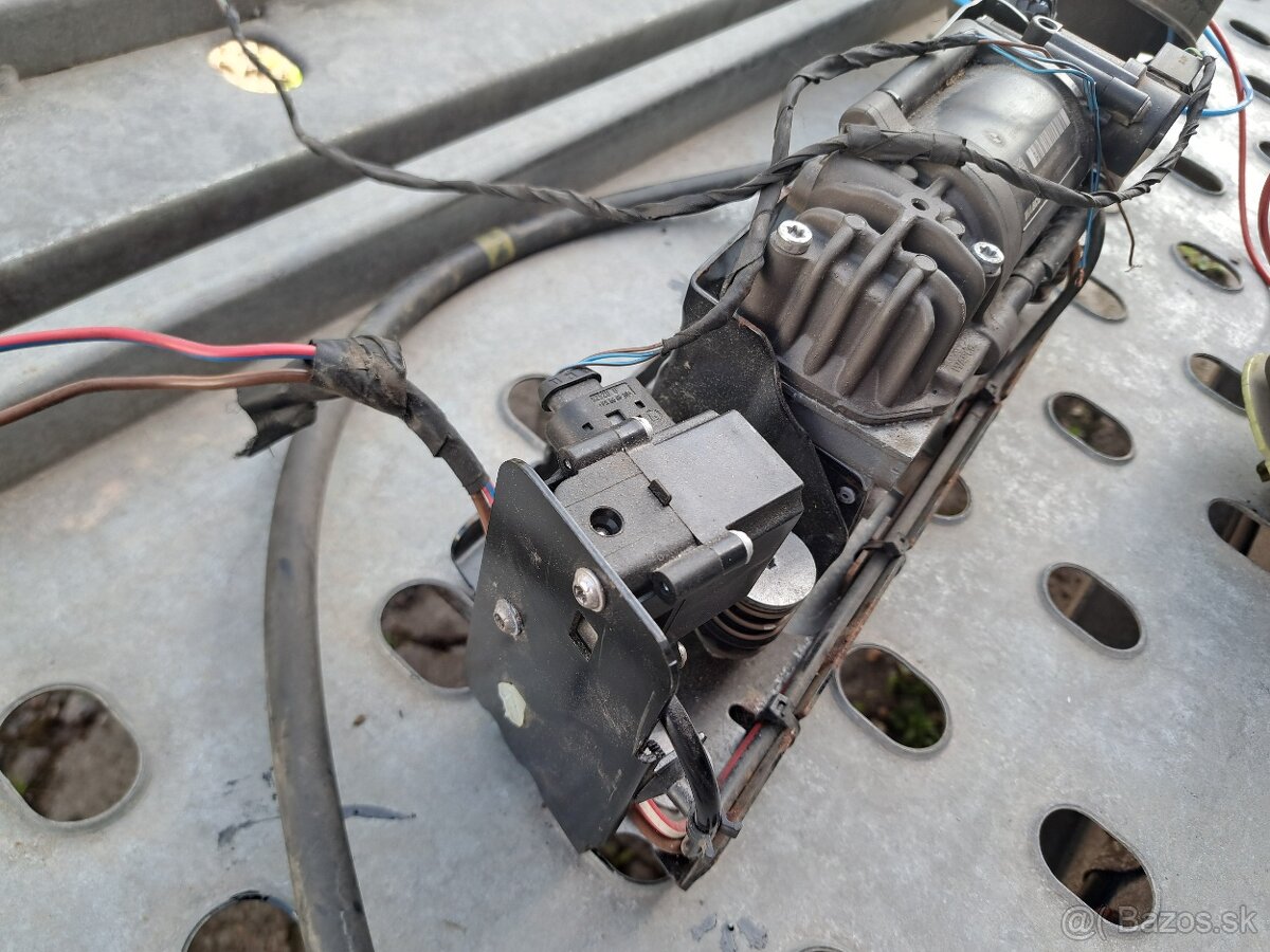 Kompresor + zadní měchy BMW F07, F01, F02 - 6