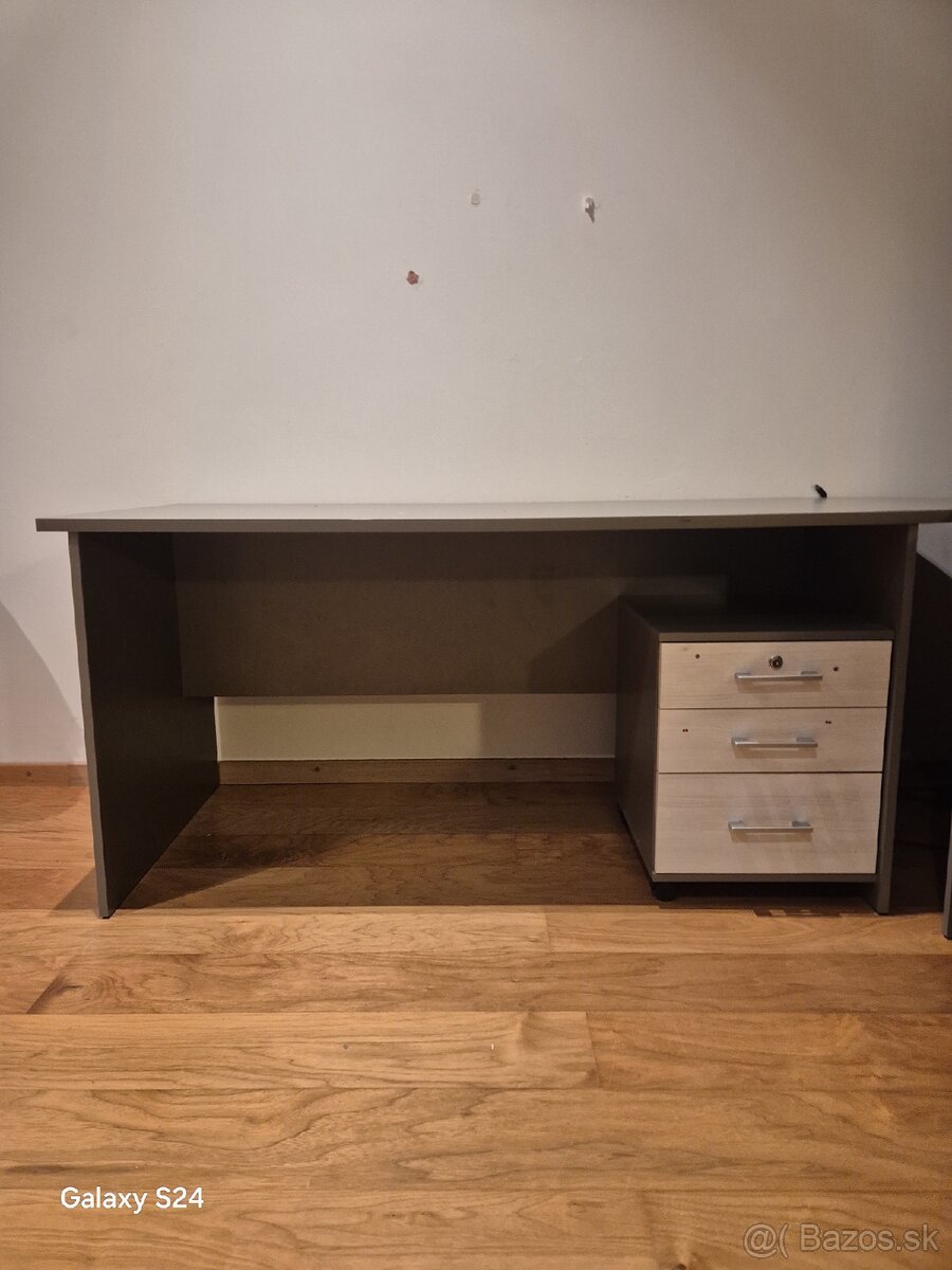 Kancelársky stôl - 6