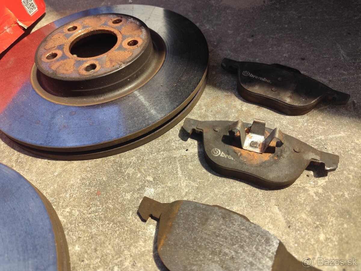 Predám predné brzdy Ford Focus 2 1.8TDCi 85kW - 6