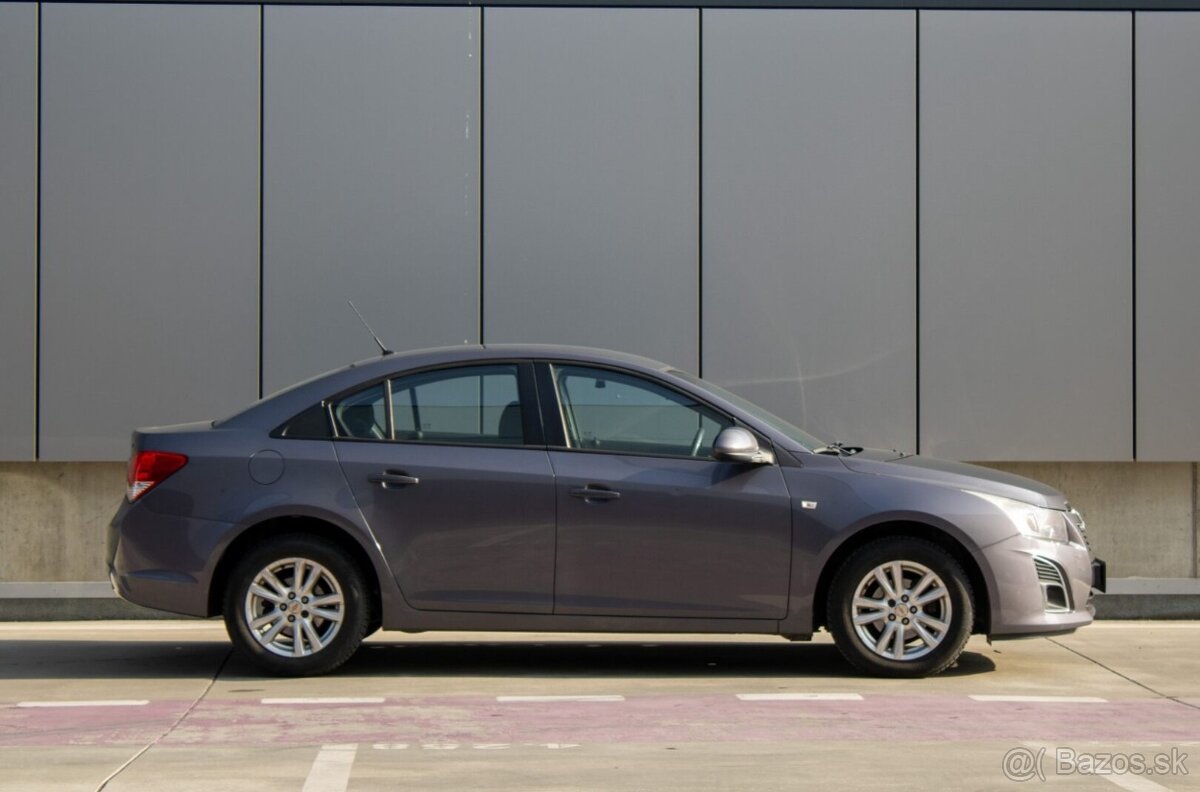 Chevrolet Cruze 1.8 16V LT - 6