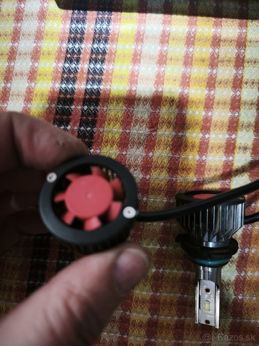 Predám LED žiarovky HB4 - 6