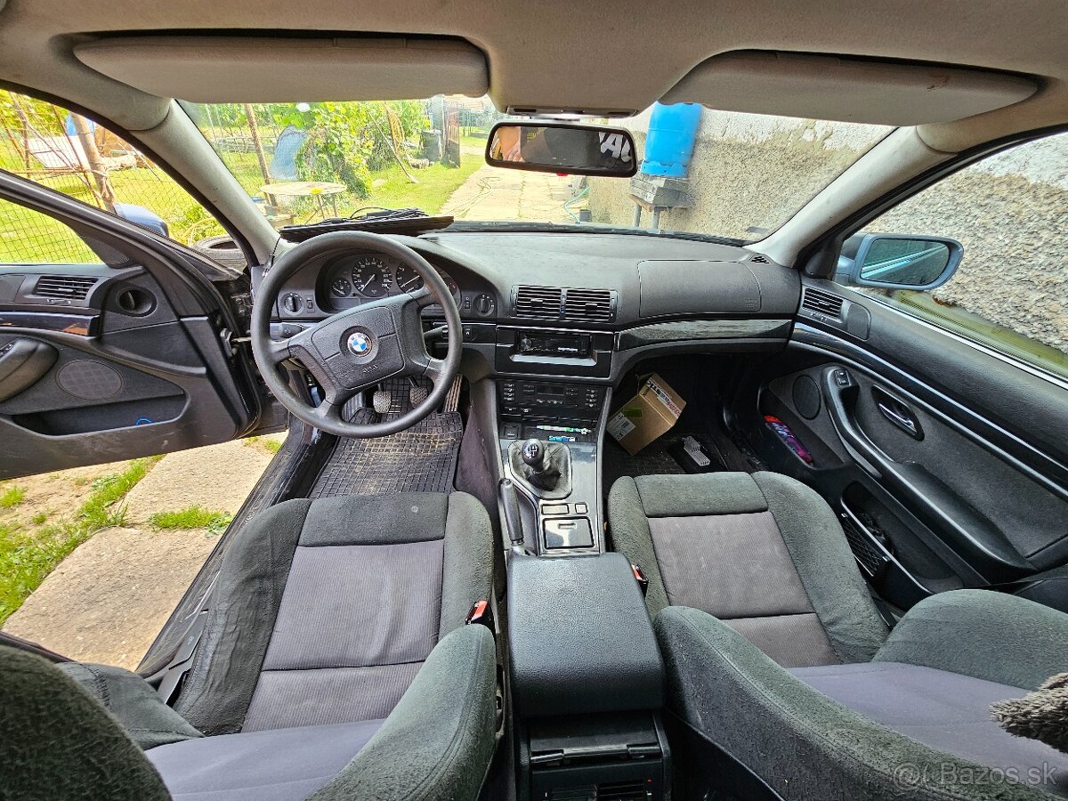 E39 523i - 6
