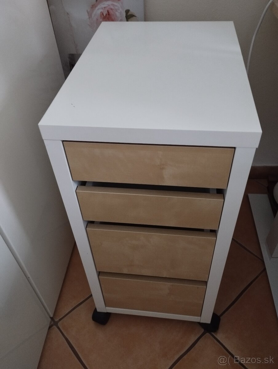 Písací stôl a suplikovy regál Ikea - 6