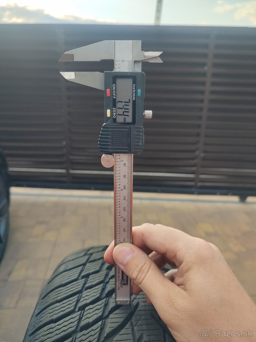 235/45 R18 zimne pneu Nokian WR Snowproof P - 6