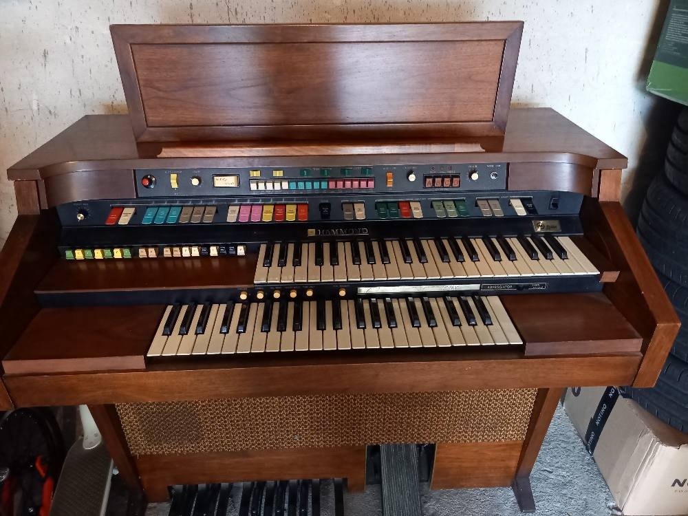 Organ HAMMOND AURORA - 6