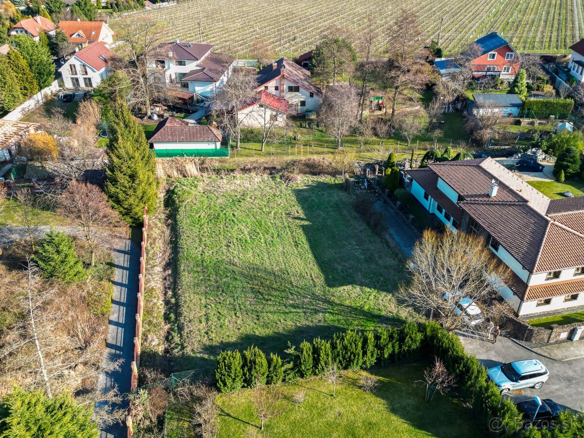 ,,,ZNÍŽENÁ CENA,,, SP V LIMBACHU - 1310 m2 S PROJEKTOM A ST. - 6