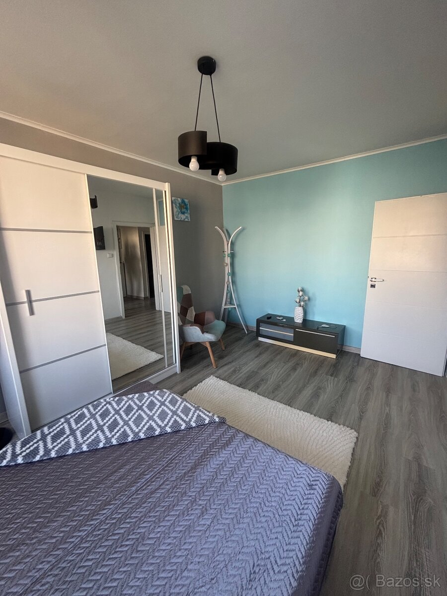 Ponúkam do dlhodobého prenájmu 3 izbový byt v BOJNICIACH - 6