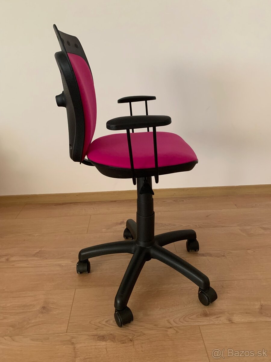 Stolicka pre dievčata - 6