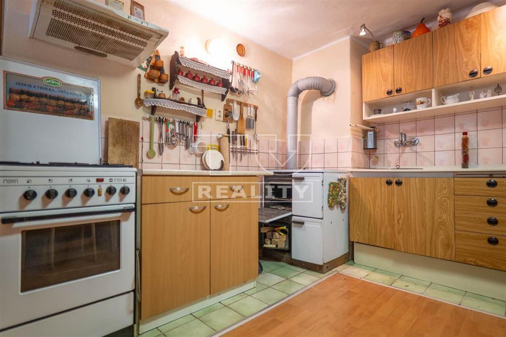 EXKLUZÍVNE IBA U NÁS RODINNÝ DOM VYHNE, POZEMOK 820 M2 - 6