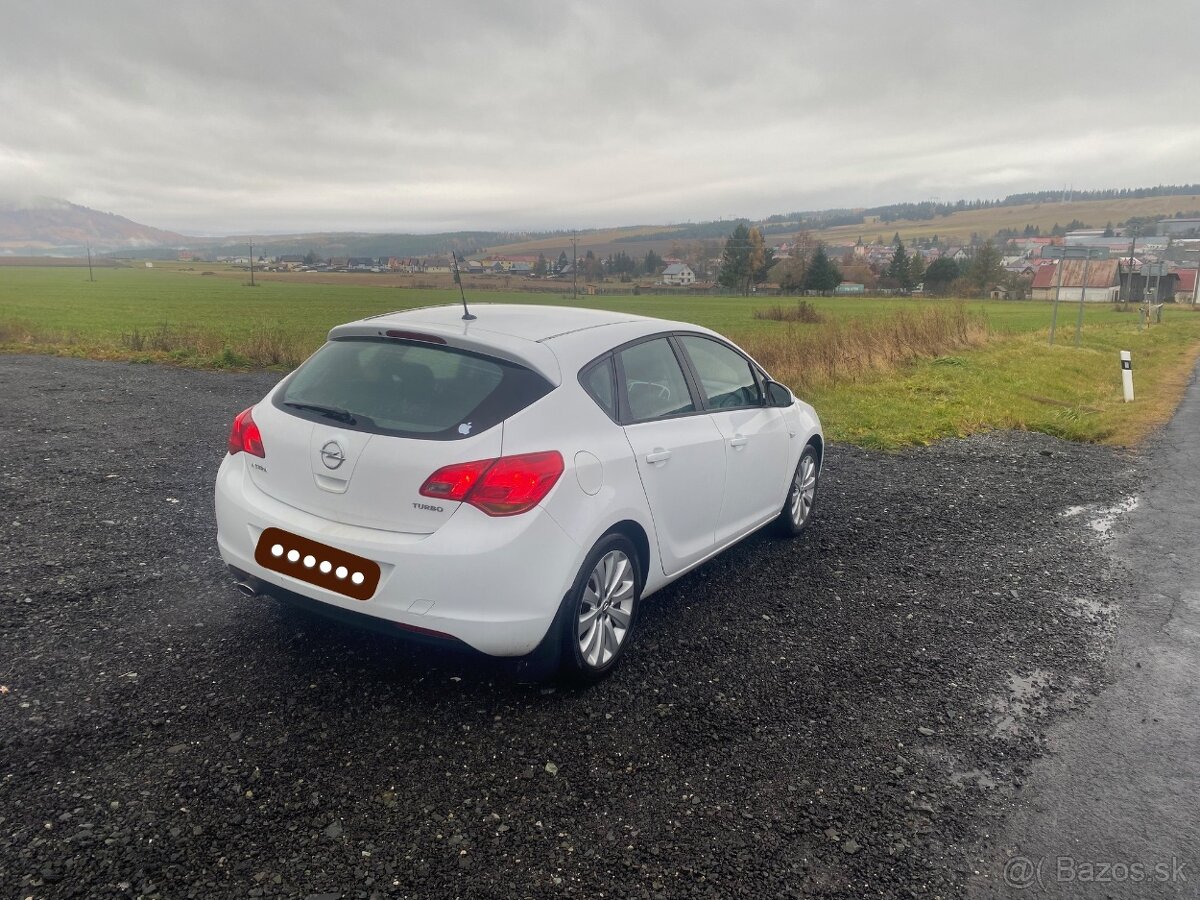 Opel Astra 1,4 Turbo 103 kW - 6