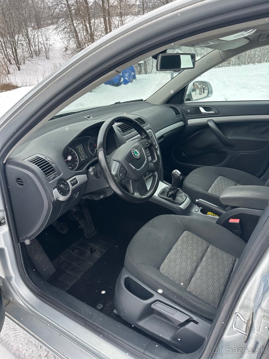 Škoda Octavia 2 1.6 TDi 77kw - 6