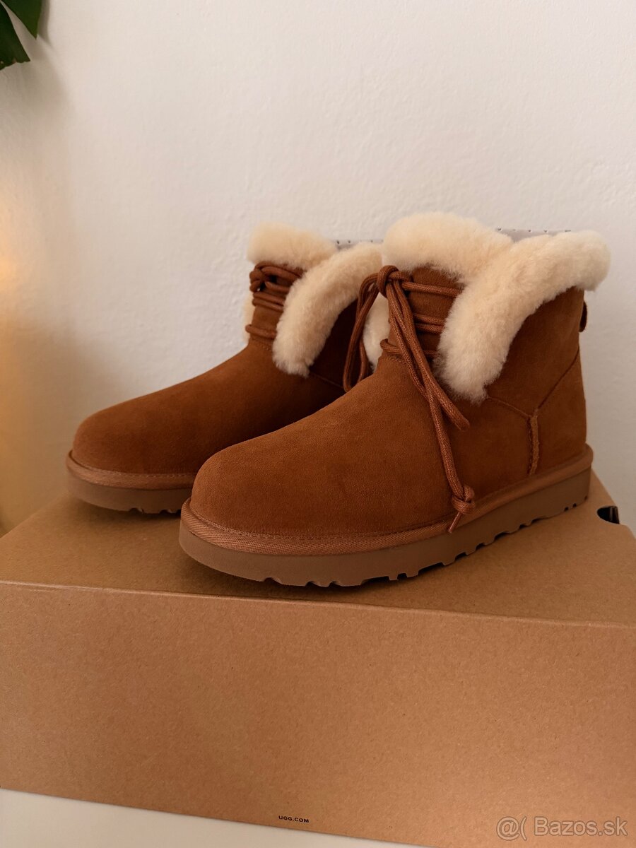 Classic Mini Posy Boot, UGG - 6