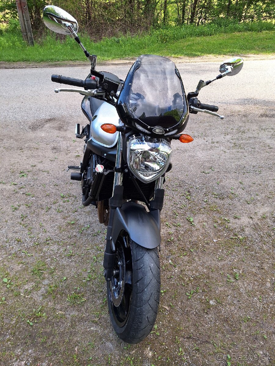 Yamaha fz6-N - 6