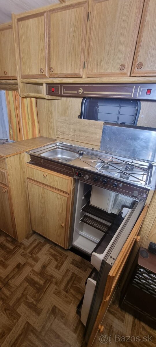 Karavan obytny prives Dethlefs weltblumer - 6