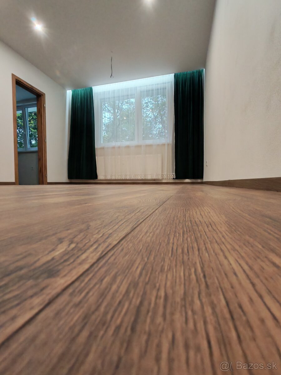 Prenájom - 3 izbový byt s balkónom - 6