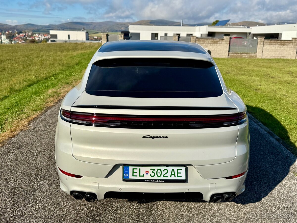 Porsche Cayenne Coupe E-Hybrid - 6