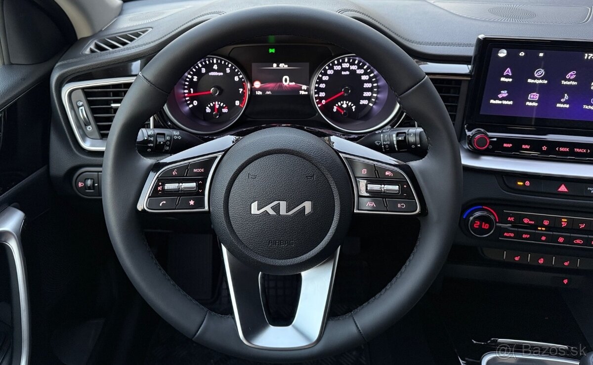 Kia XCeed 1.5 T-GDi Platinum / NOVÉ VOZIDLO / - 6