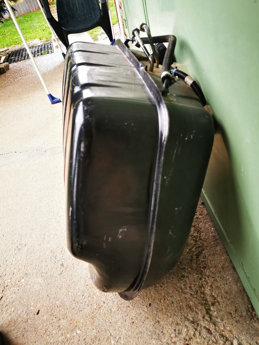 Lada Vaz Žiguli Nádrž injector - 6