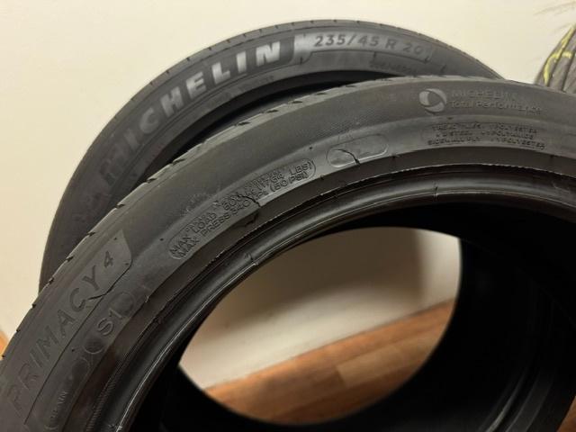 ⬇️ 235/45 R20 letné ⬇️ - 6