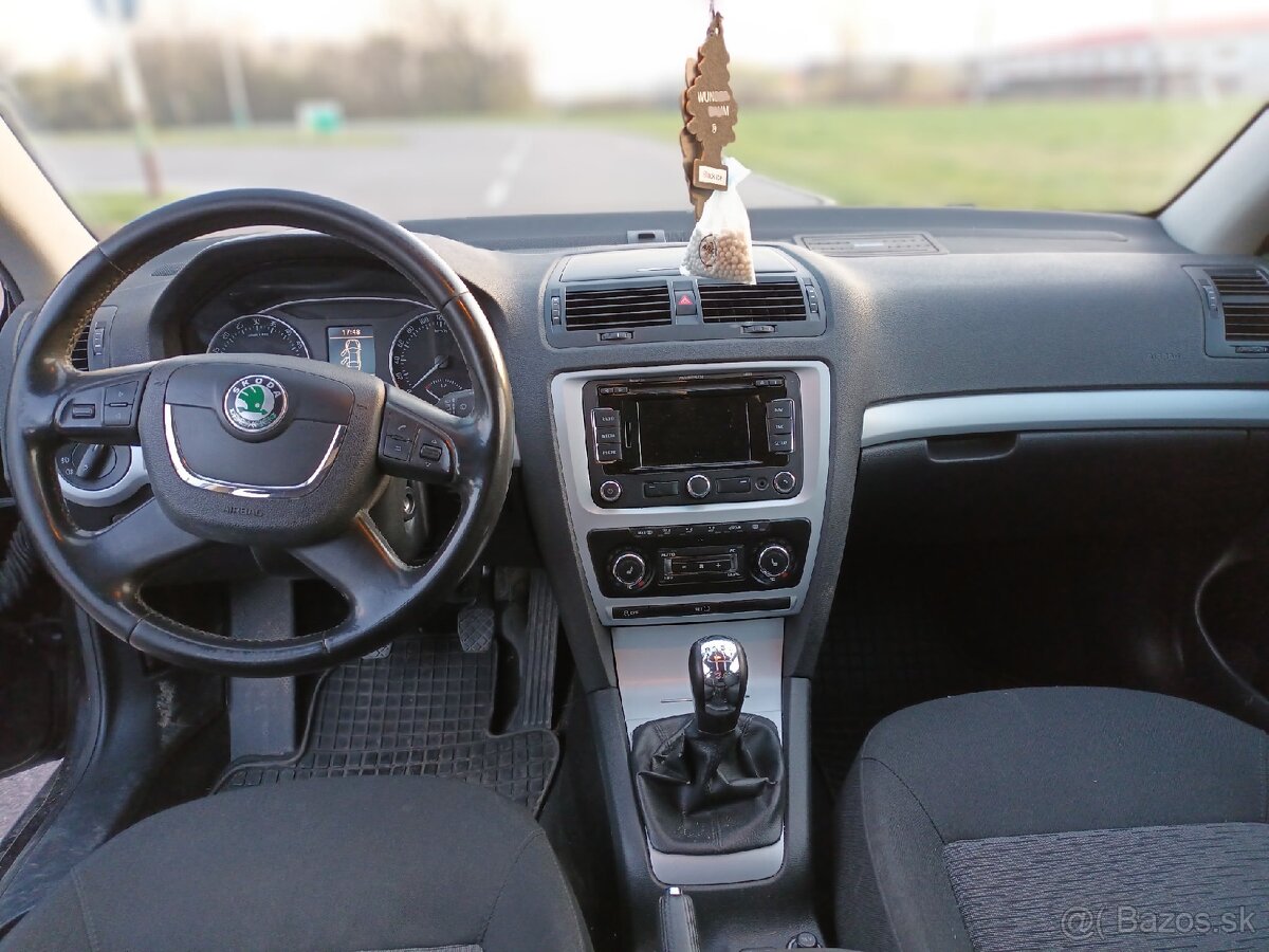 Predam Skodu Octaviu 2 facelift 2011 - 6