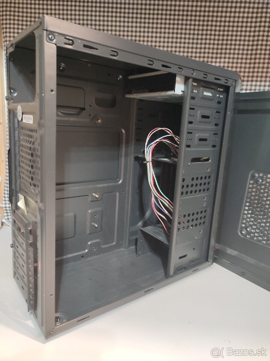 Lacna PC bedna - 6