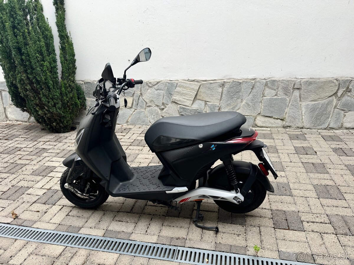 Piaggio 1 Active - 6