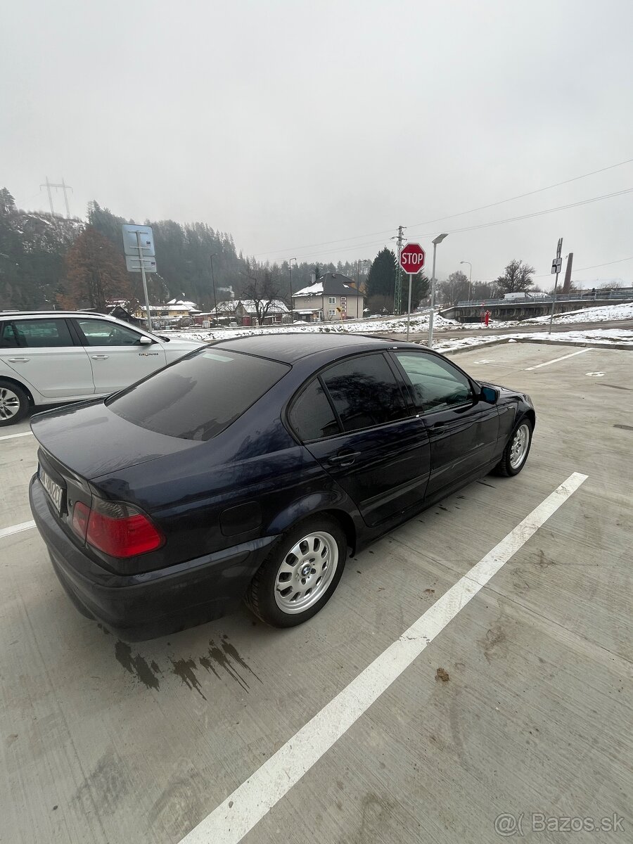 BMW 325XI - 6