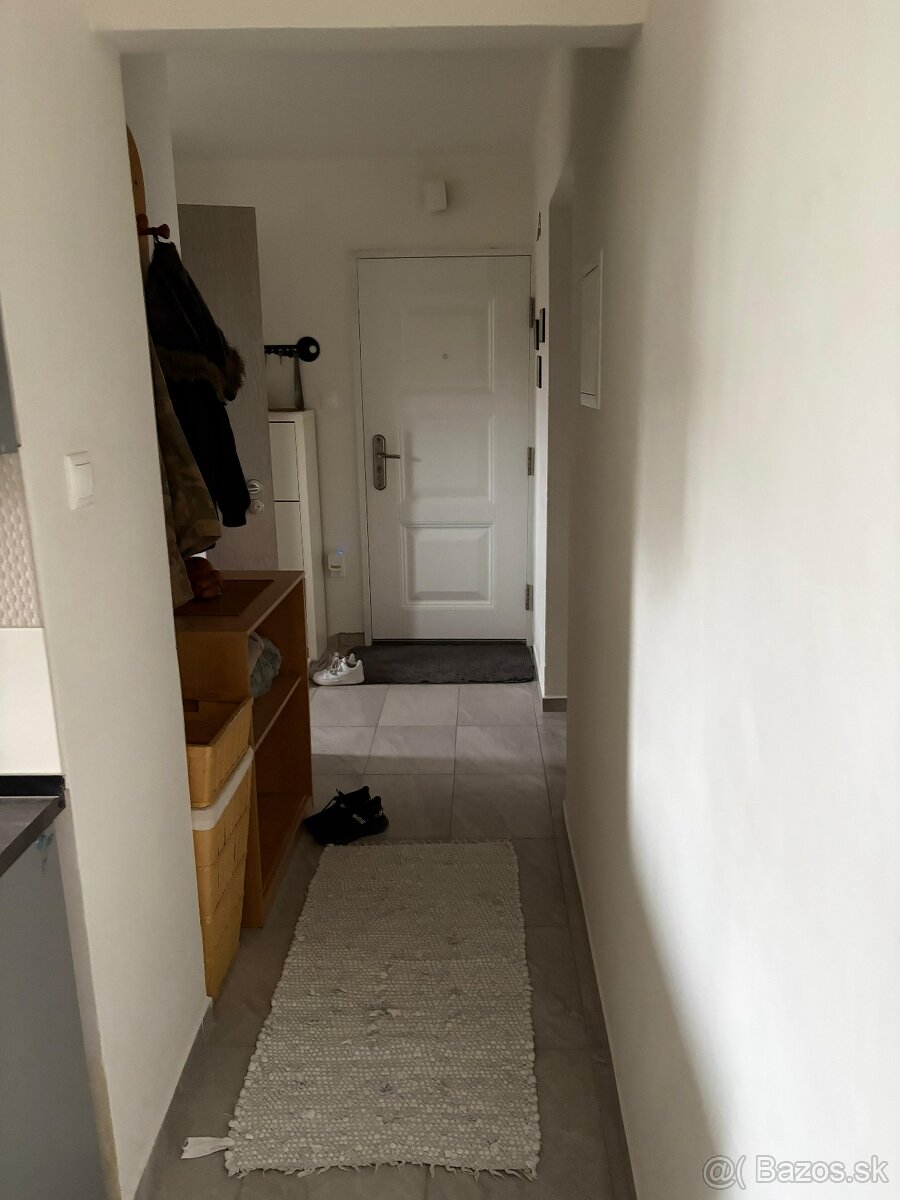3. Izbovy byt v Pezinku - 6