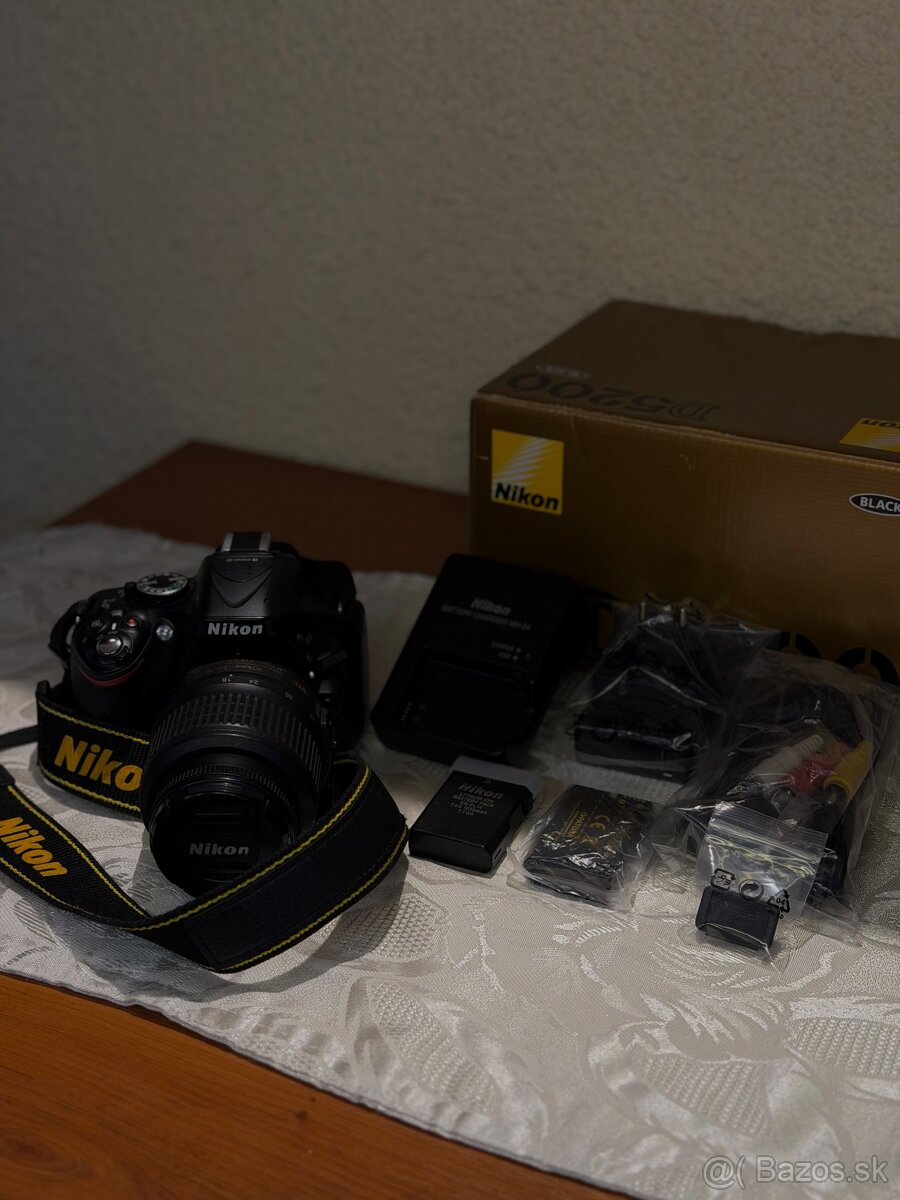 NIKON D5200 DSLR + objektív + príslušenstvo - 6