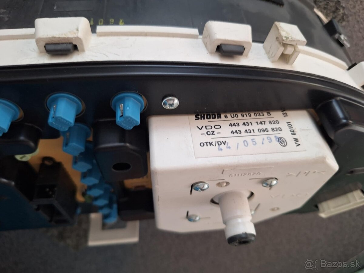 panel prístrojovky + otáčkomery Felicia - 6