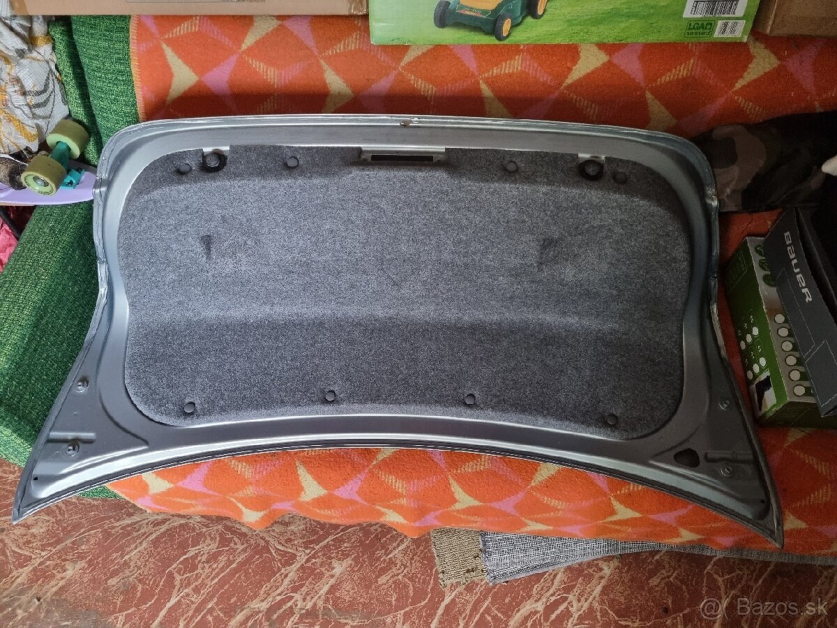 BMW E90 lci kufor. - 6