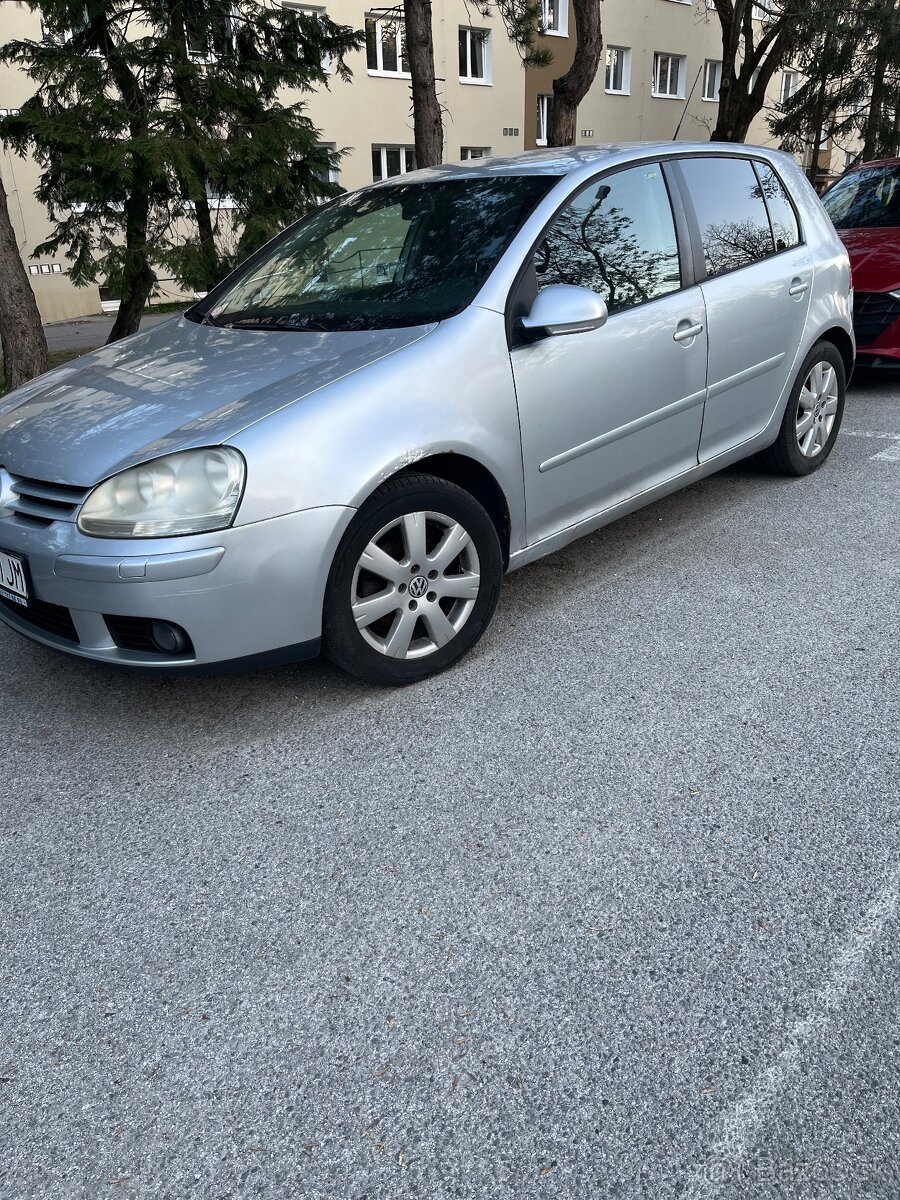 Predám Volkswagen golf V - 6