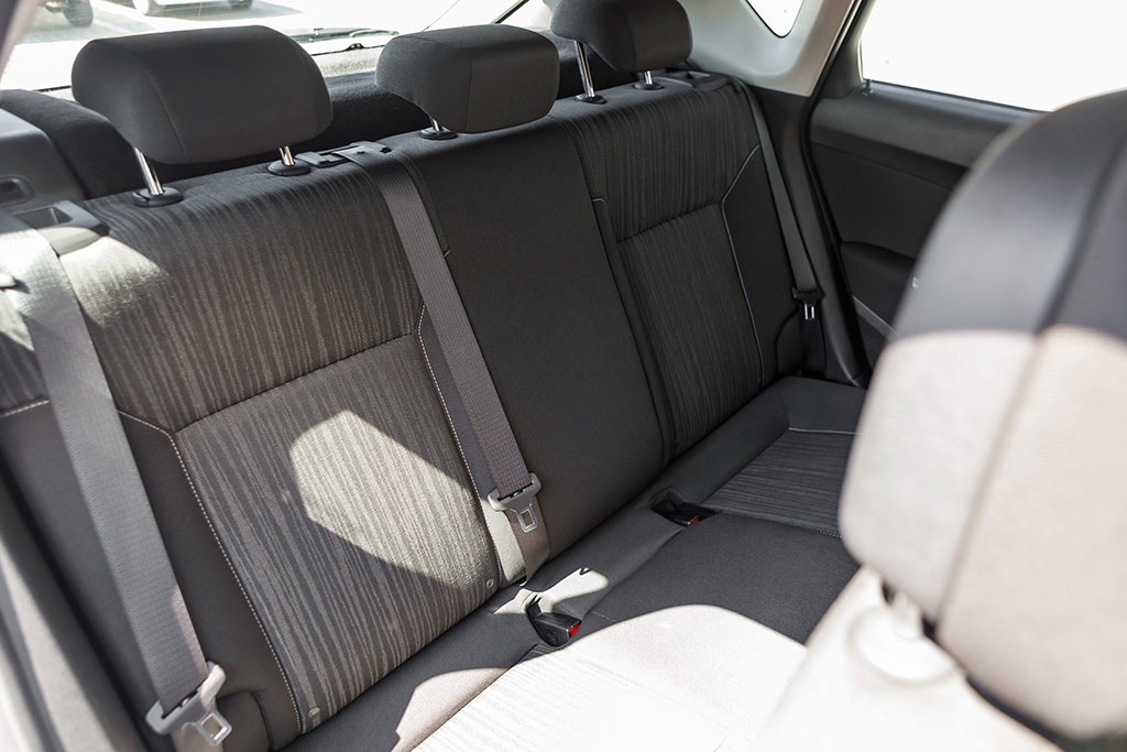 Opel Astra 1.6 ECOTEC 85kW Enjoy M5 03/2012 - 6