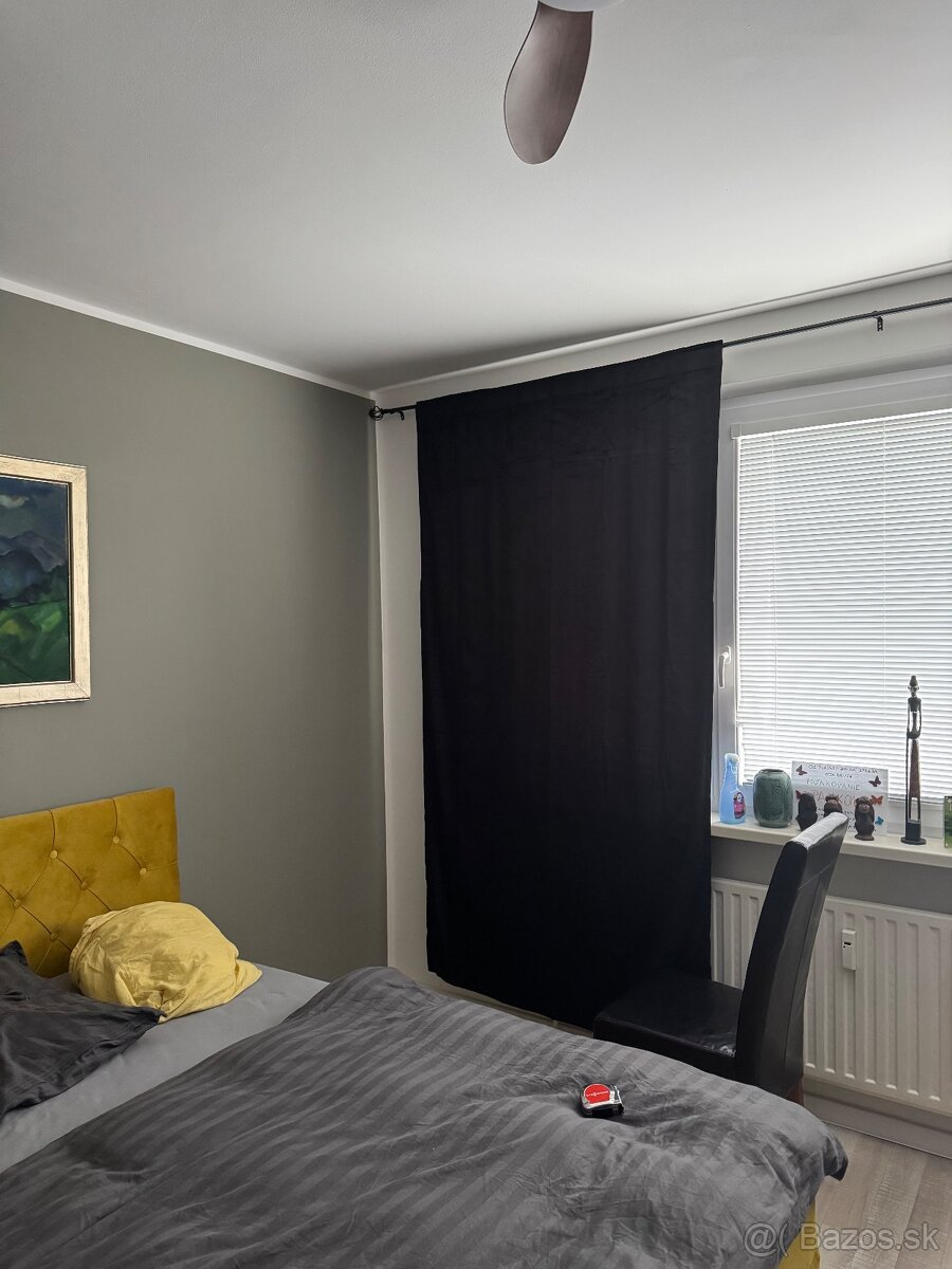 Predám dva čierne závesy - 6