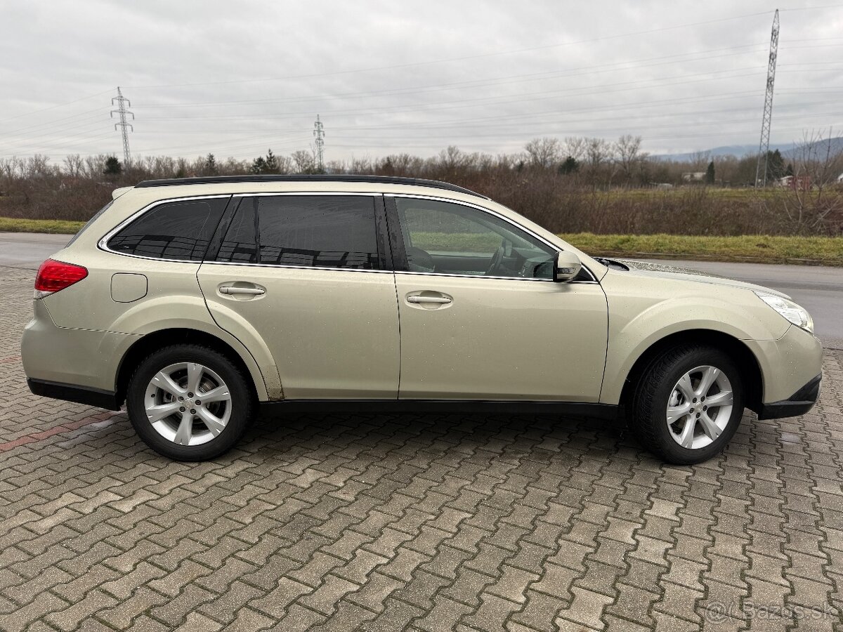 Subaru outback BR benzín 2,5 2010 4x4 - 6