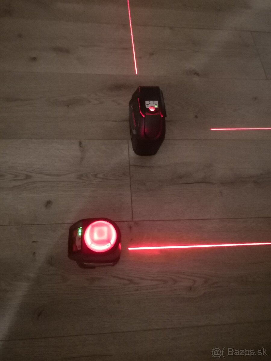 Krížový laser Bosch UniversalLevel 3 a Bosch PLL 360 - 6