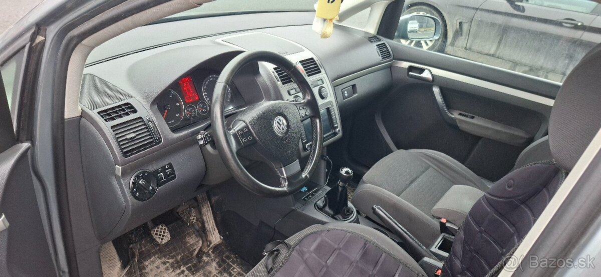 Volkswagen touran 2tdi 7miestny - 6