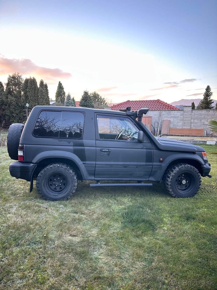 Mitsubishi Pajero - 6