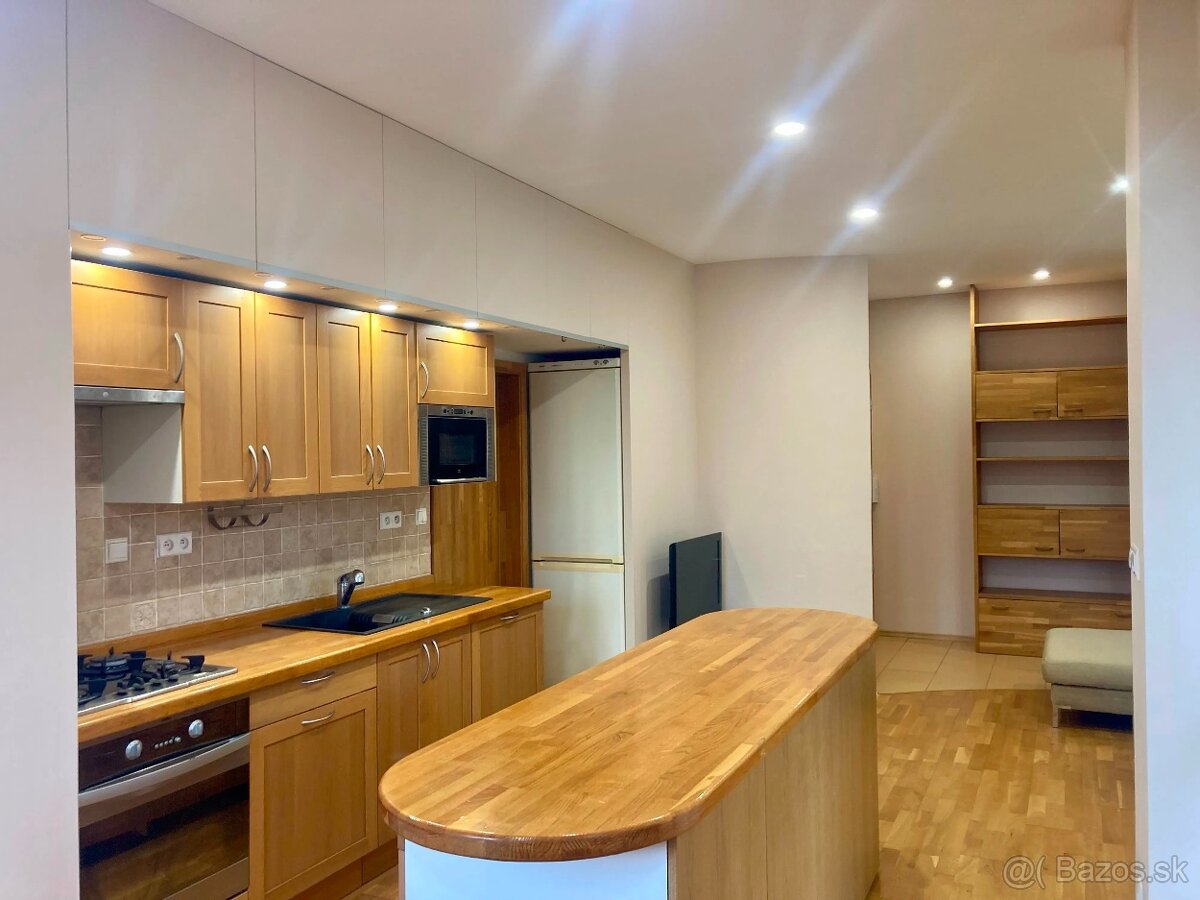 Realitný kancelária REALADR s.r.o. - 6