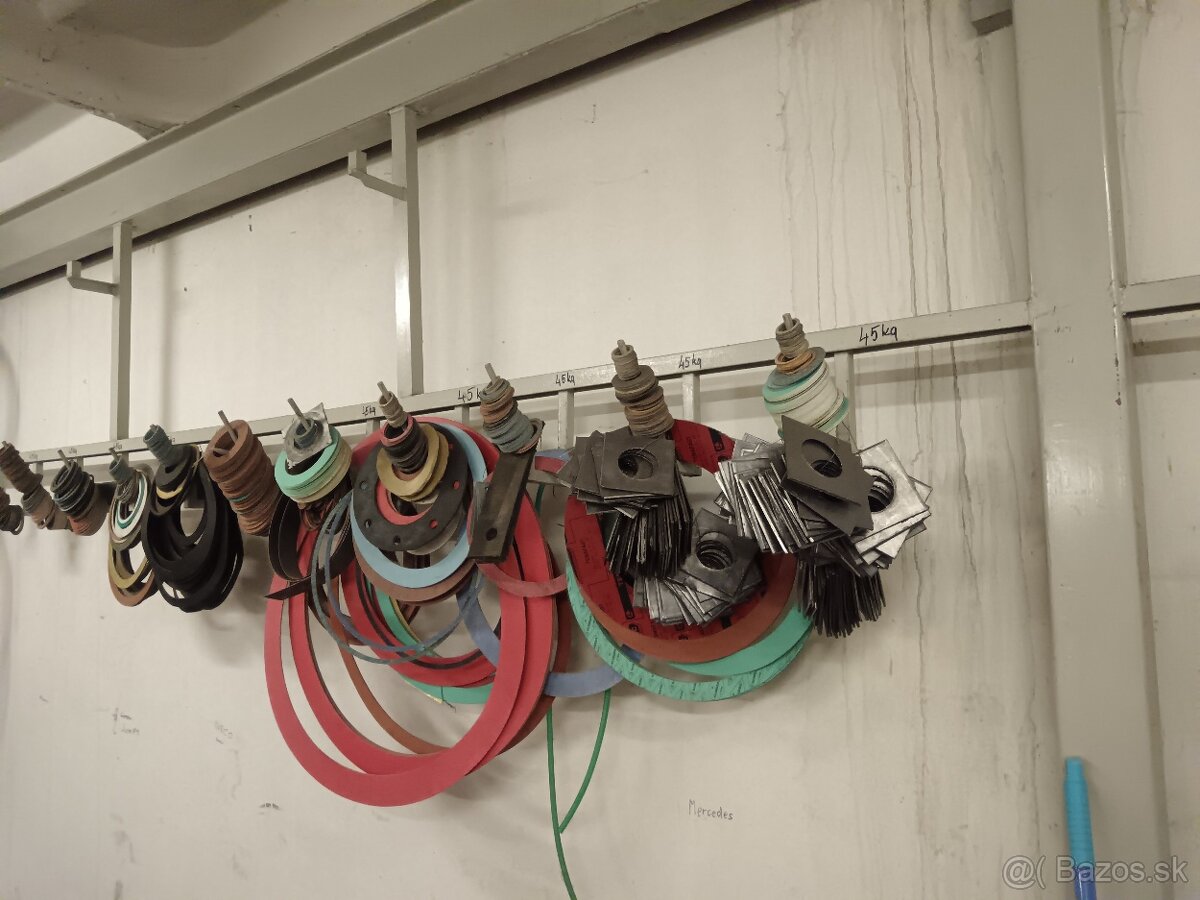 Tesnenie, váha a lampy - 6