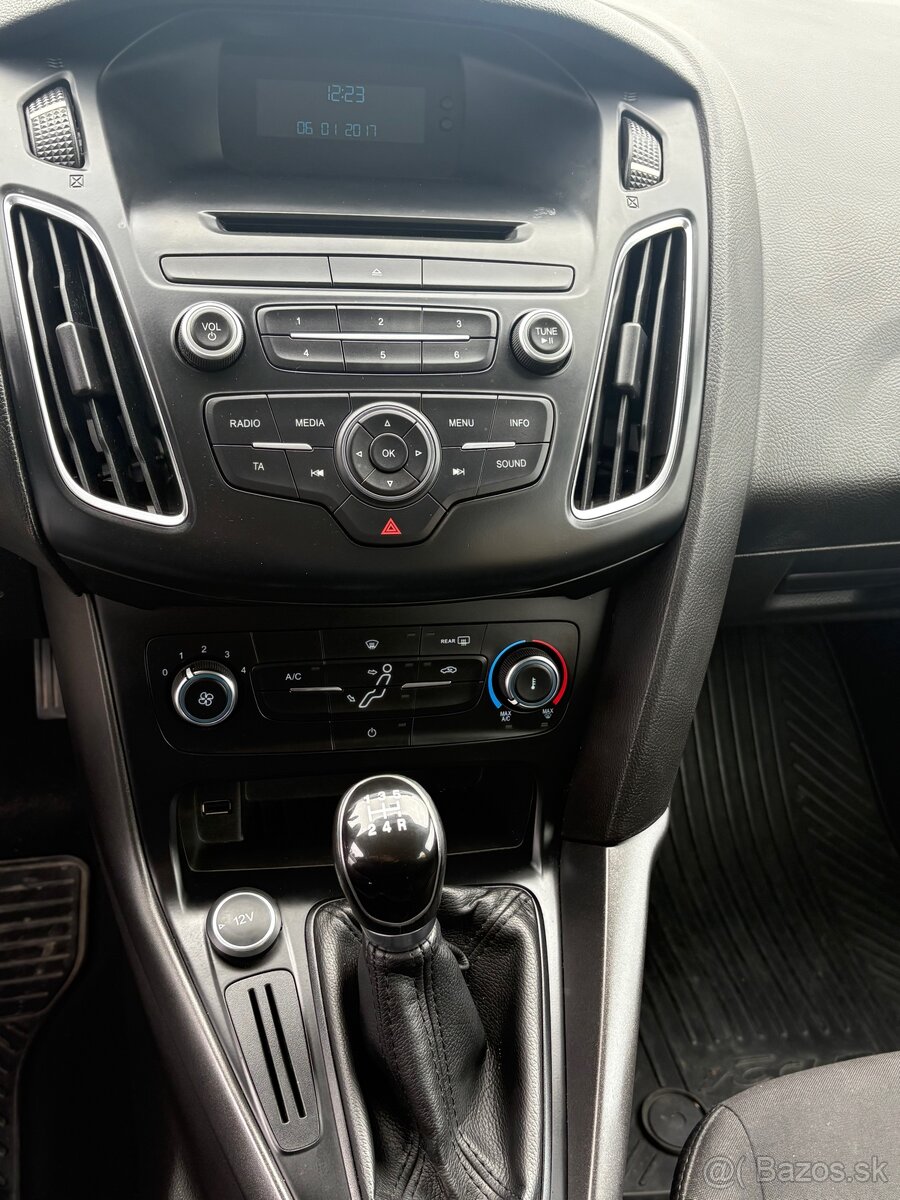 predám Ford Focus combi 1,6 benzin - 6