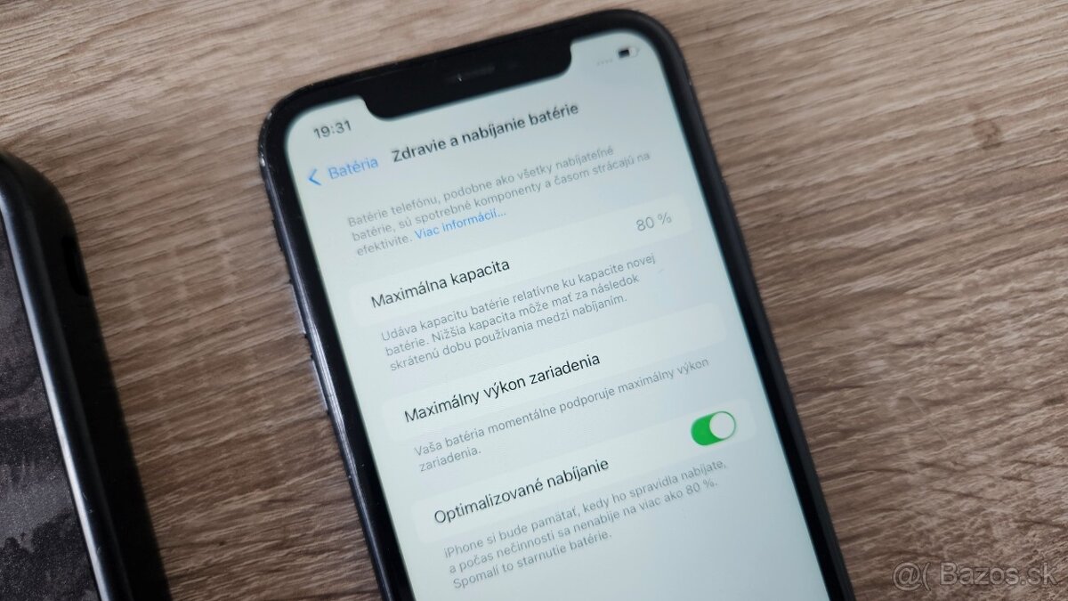 Apple iPhone XR 128GB - 6