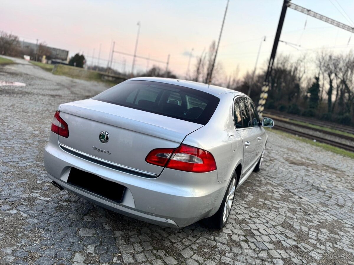 Škoda Superb 2.0TDI 4x4 Elegance - 6