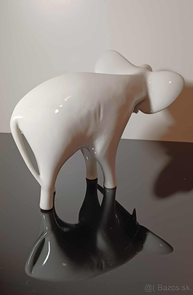 RESERVE.Zberateľská porcelánová soška Royal Dux v top stave - 6
