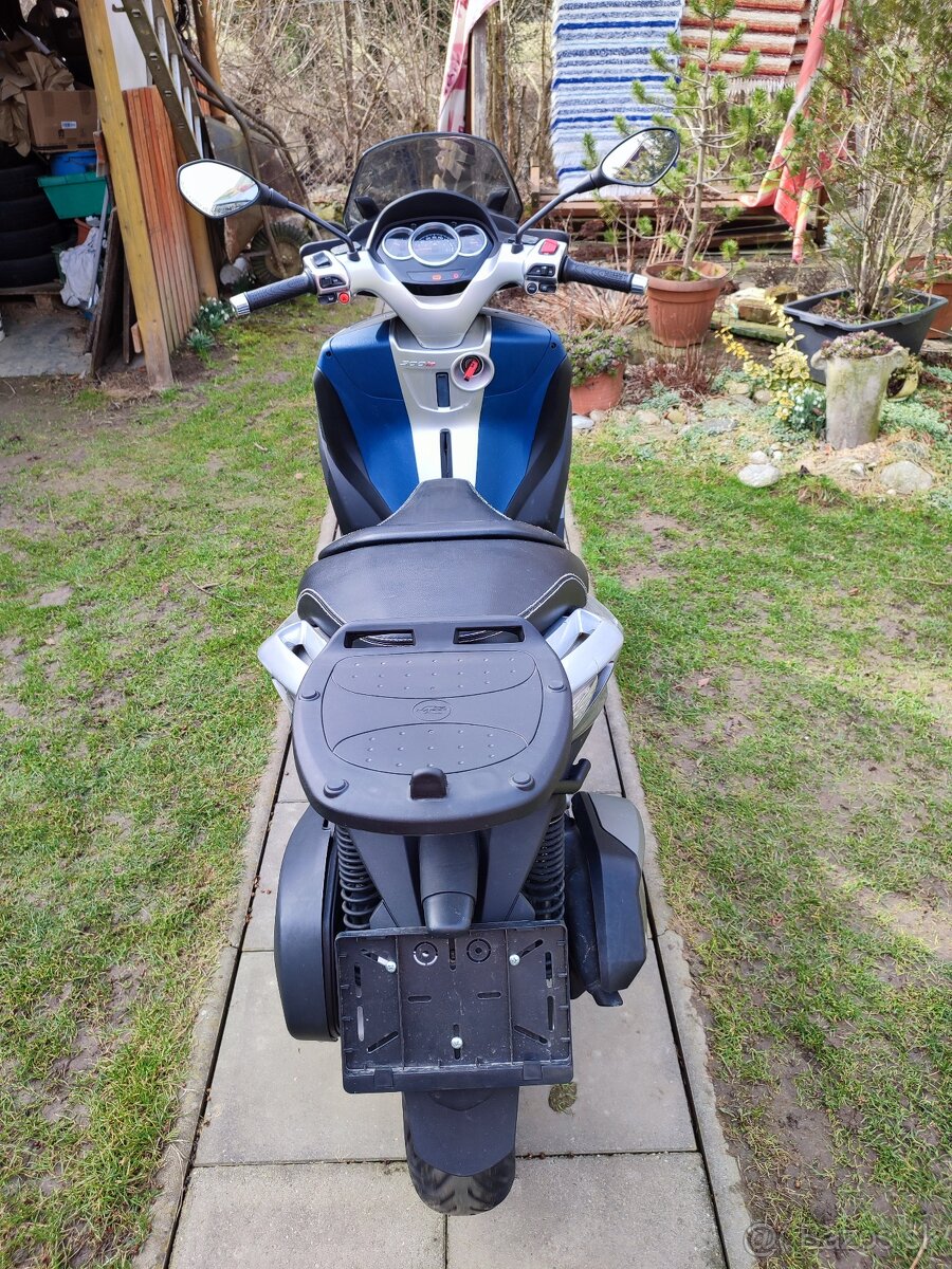 Piaggio MP3 Yourban 300 - 6
