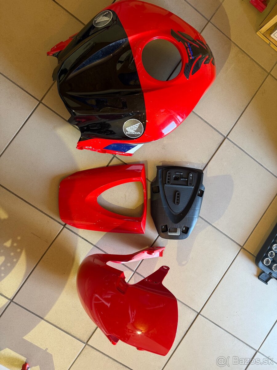 Honda cbr 600rr plasty - 6