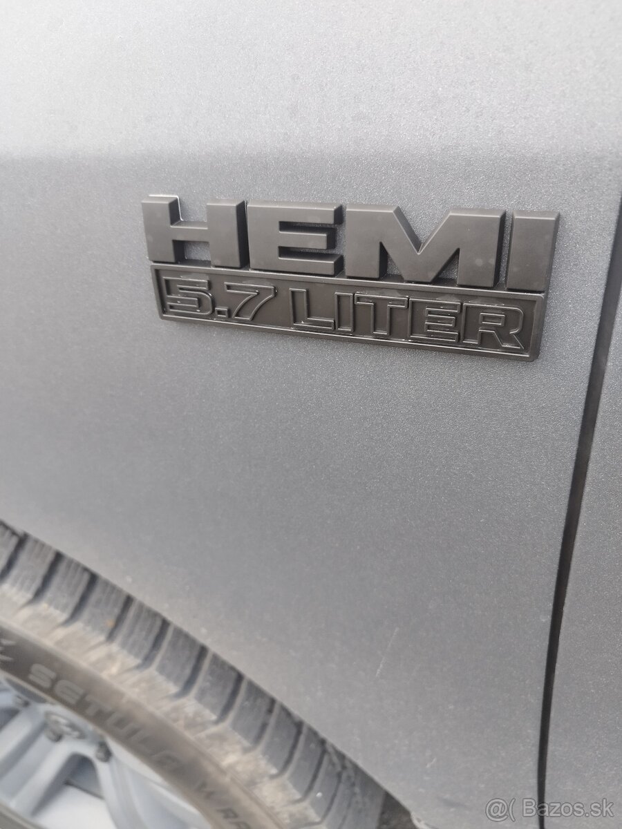 Dodge RAM 5.7 HEMI Sport - 6